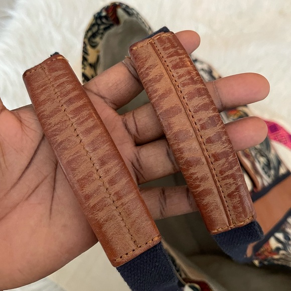 Tory Burch large fish print Ella tote bag - Picture 9 of 13